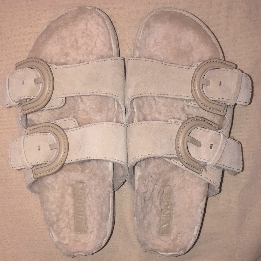 VINCE Glyn Genuine Shearling Lined Sandal in the color Dunes